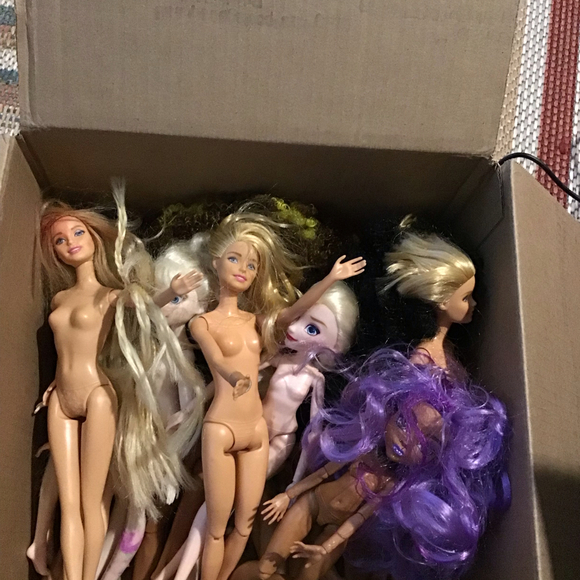 Lot of 20 -2009-2021(unclothed) Mattel Barbies,Disney Princess dolls,&Hasbro. - Picture 4 of 4